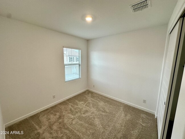 Building Photo - 4043 E Brisa Dr
