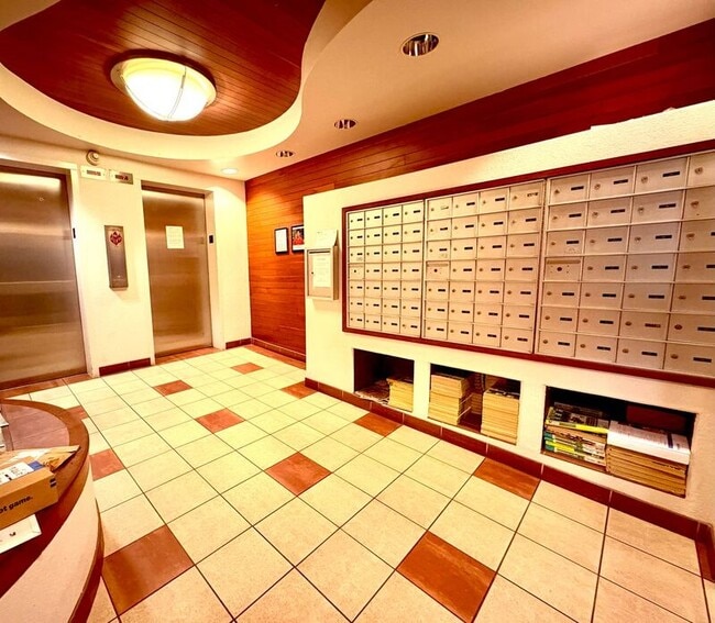 Building Photo - 1013 Prospect St