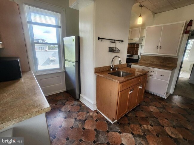 Building Photo - 6709 N 6th St