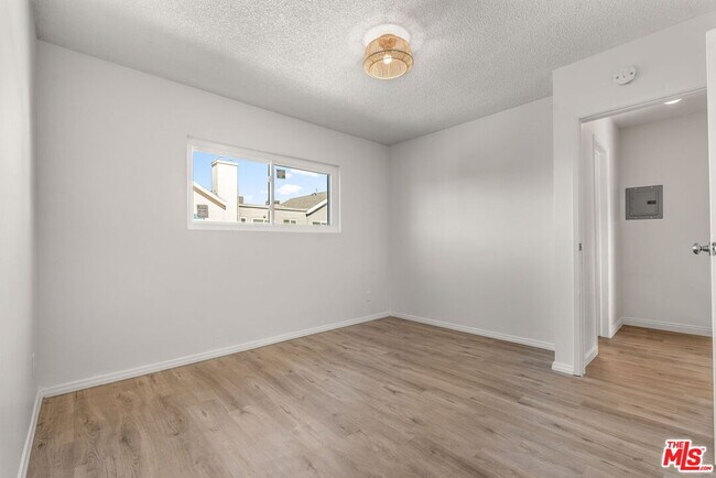 Building Photo - 1937 22nd St