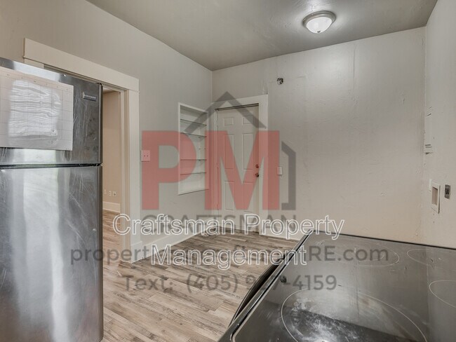 Building Photo - 1226 NW 8th St