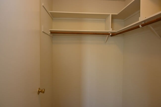 Building Photo - 3850 Meeks Terrace