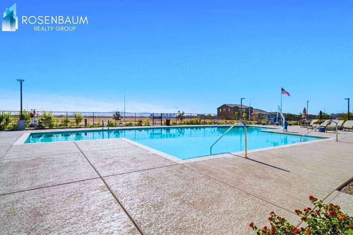 Building Photo - 3903 101st Dr