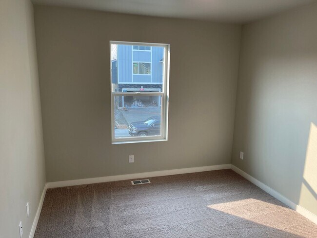 Building Photo - Beautiful New 5BD/4BTH Bella Cresta Home f...