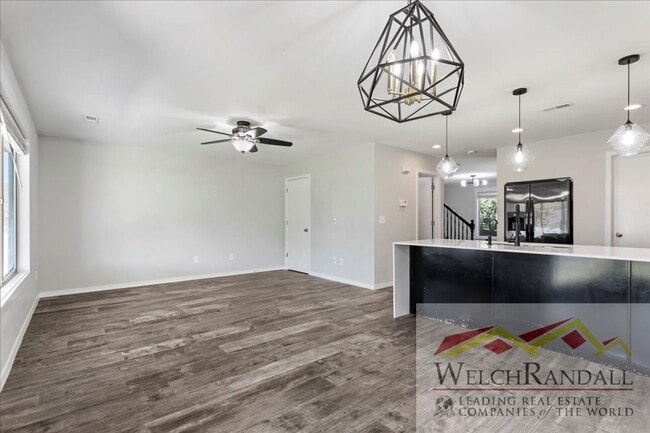 Building Photo - Beautiful Single-Family Home in Kaysville