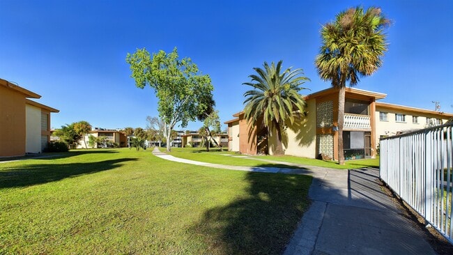 Building Photo - Marella Bay
