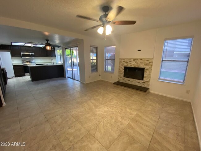 Building Photo - 7815 W Jenan Dr