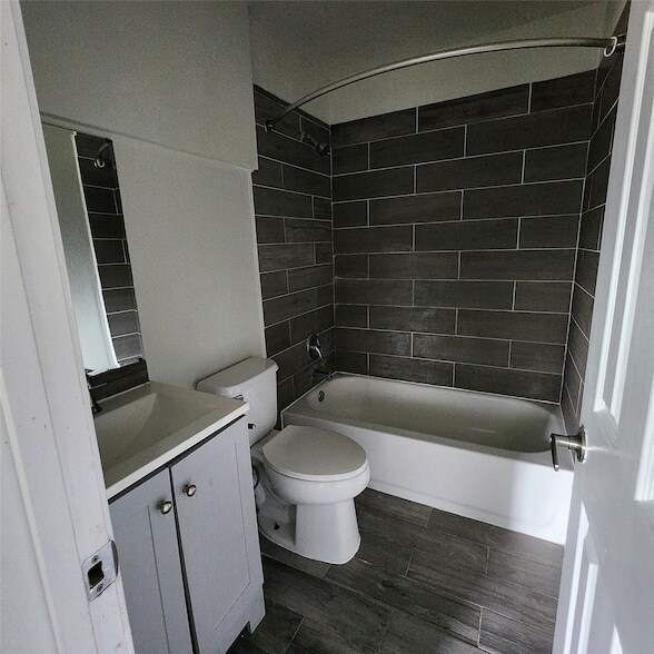 Building Photo - 4710 Pelican