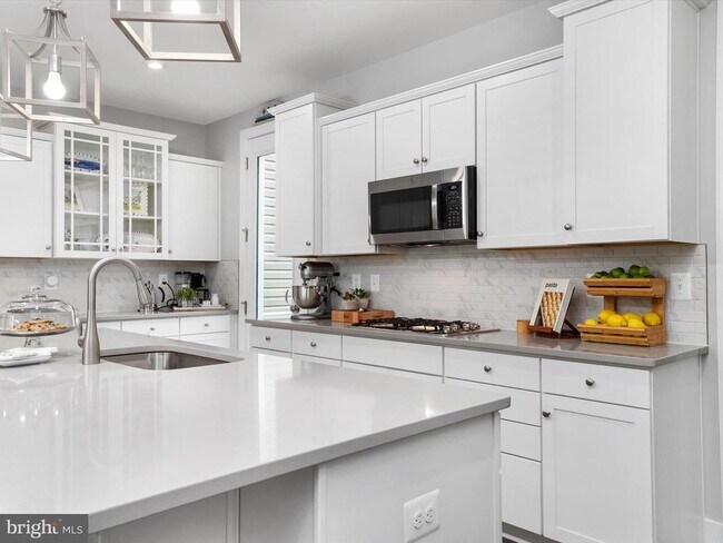 Building Photo - 2552 Buckthorn Dr