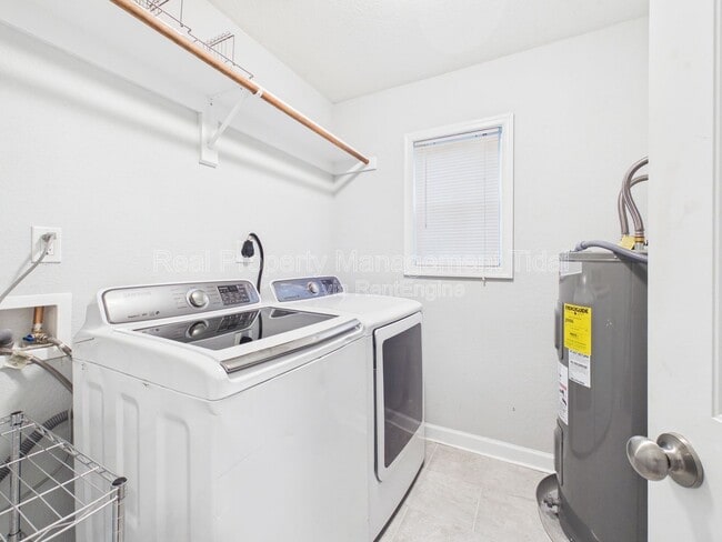 Building Photo - 7803 Nesbitt Dr