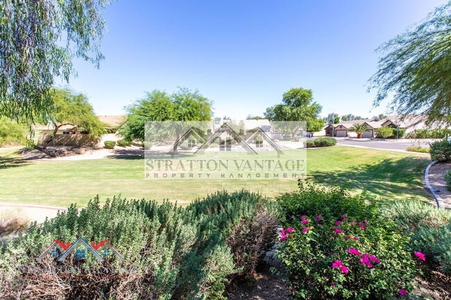 Building Photo - 2185 N Mosley Dr