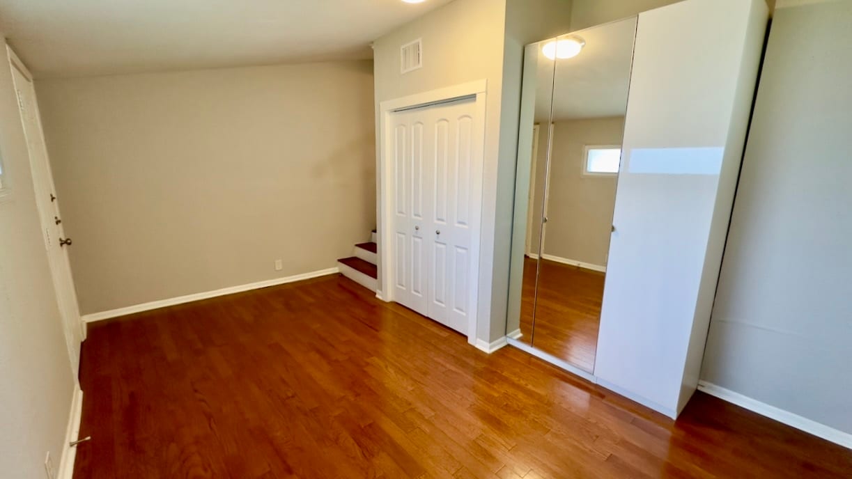 Secondary bedroom with built-in storage - 102 Paul St