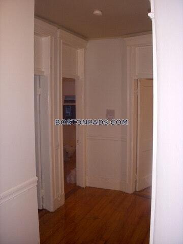 Building Photo - 46 Westland Ave