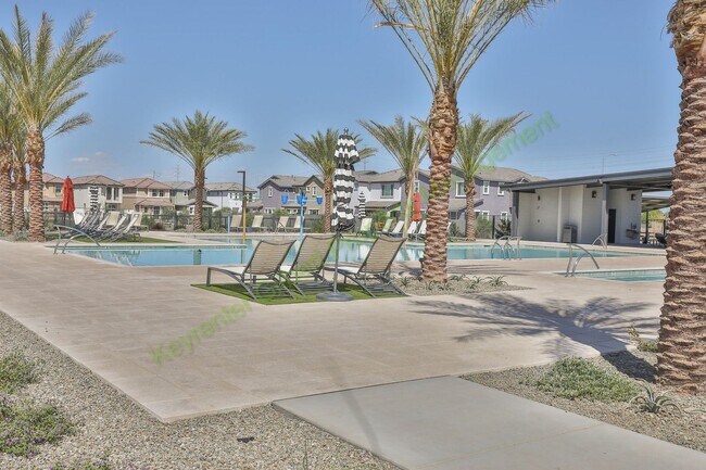 Building Photo - Pet Friendly 5 bed/3 bath in the Hawes Crossing Community of East Mesa