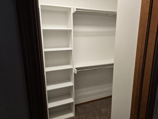 Building Photo - 902 SW 37th St