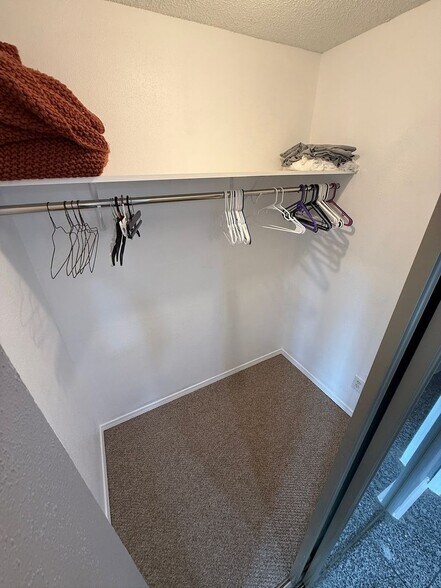 Building Photo - 186 Avant Garde Cir