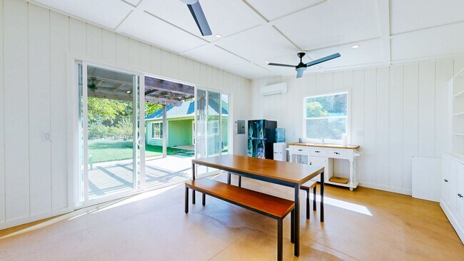 Building Photo - Country Charm Meets Vineyard Views! Two Bedroom Two bath with room to relax!