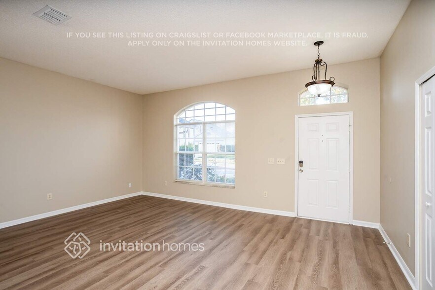 Building Photo - 2005 Dumont Dr