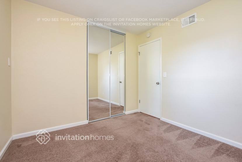 Building Photo - 165 N Catamaran Cir