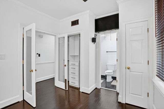 Building Photo - 2840 Peachtree Rd