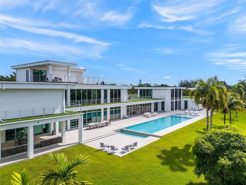 Primary Photo - 17250 SW 52nd Ct