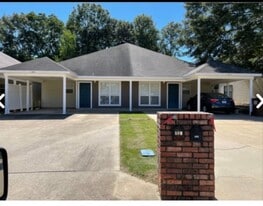 Building Photo - 105 Westchase Dr