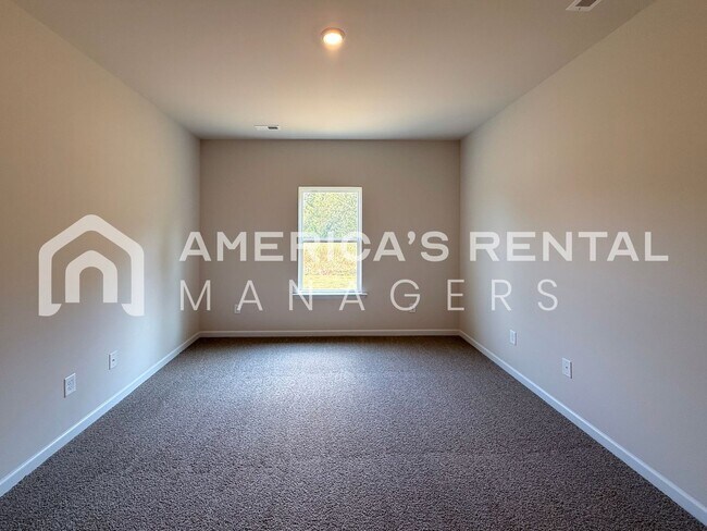Building Photo - New Construction - 3 Bed / 2 Bath Home wit...