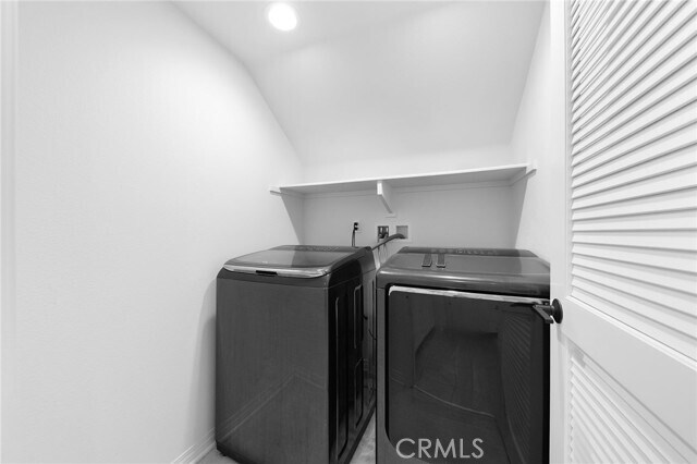 Building Photo - 117 Henson
