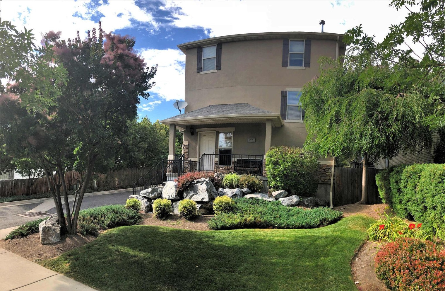 Building Photo - 625 E 200 S