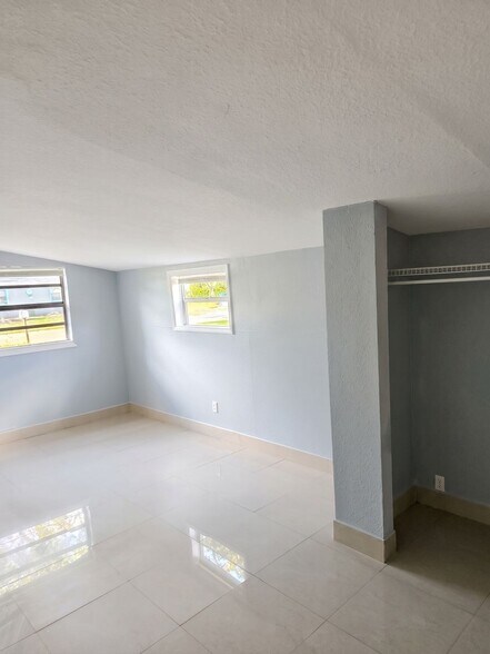 Building Photo - 5707 Cody St