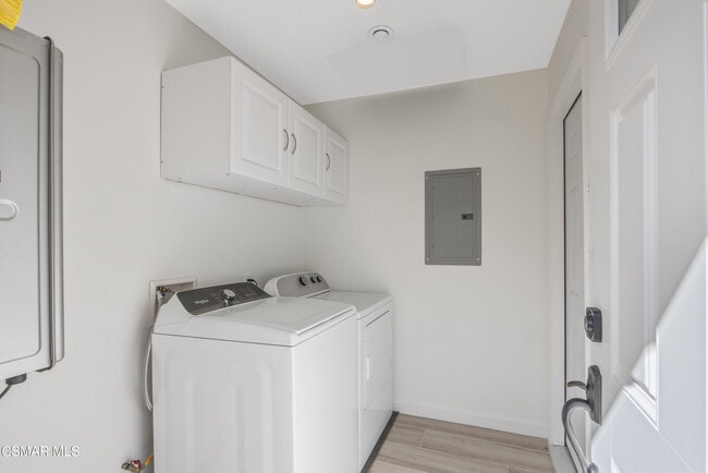 Building Photo - 5540 Lake Lindero Dr