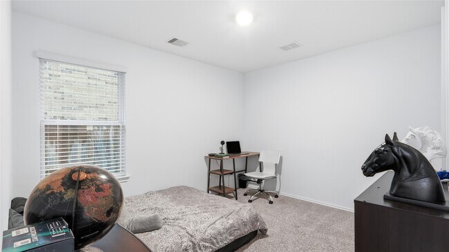 Building Photo - 22243 Florence Spgs Dr