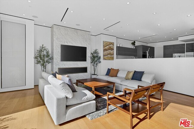 Building Photo - 17816 Porto Marina Way