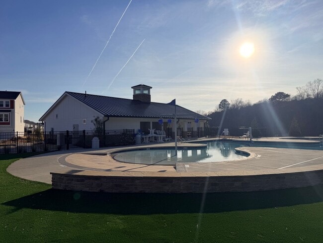 Building Photo - AMAZING Residence, Near Educational Facilities, With Wonderful Amenities!