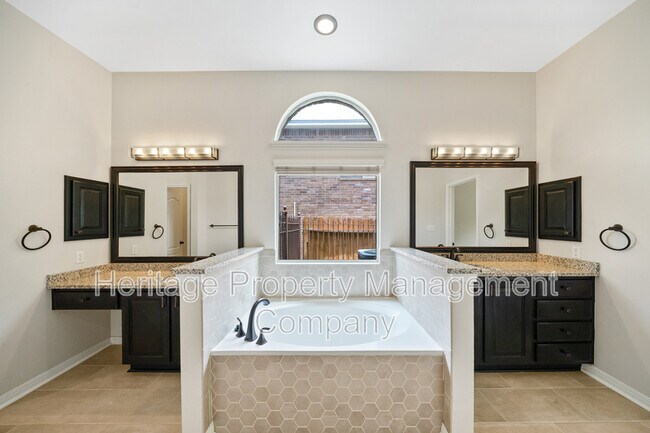 Building Photo - 8627 Magdalena Run