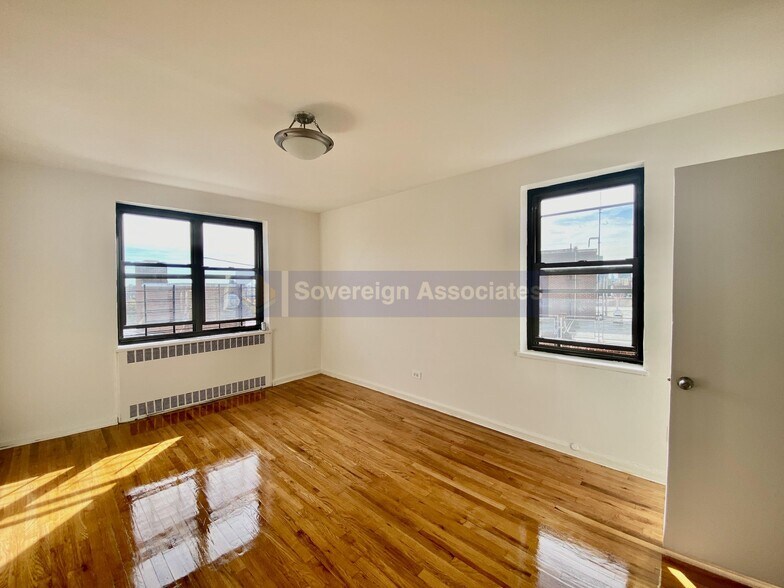 Building Photo - 700 Fort Washington Ave