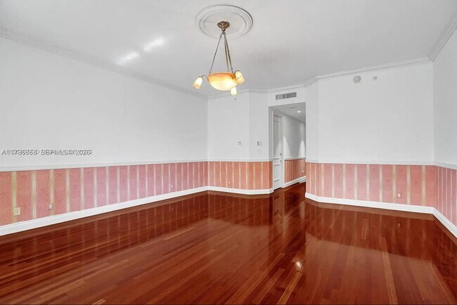 Building Photo - 20165 NE 39th Pl