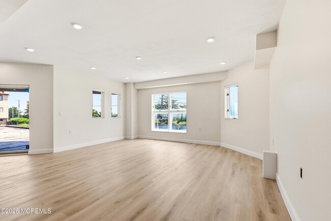 Building Photo - 300 Ocean Ave N