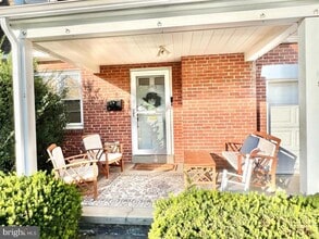 Building Photo - 503 Dorchester Ave