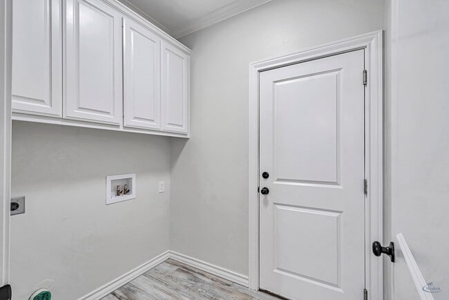 Building Photo - 3741 Alnwick Dr