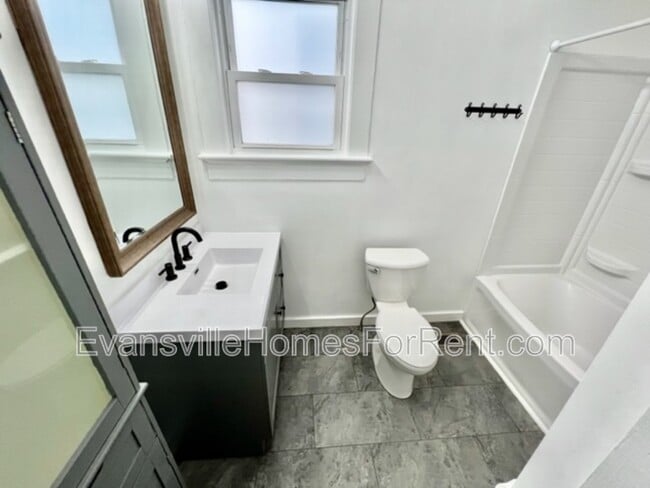 Building Photo - 1618 Stinson Ave