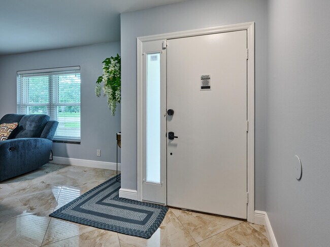 Building Photo - 1267 Summerwood Cir