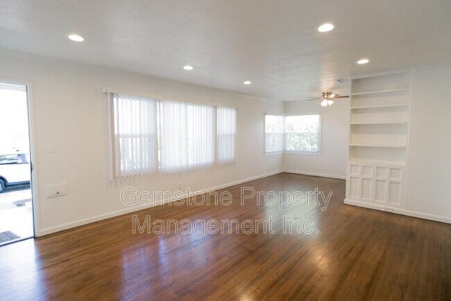 Building Photo - 6203 Mesita Dr