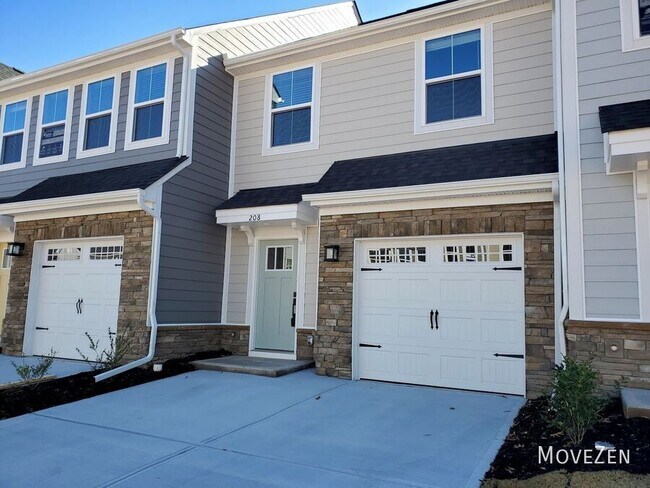 Building Photo - 208 Lograto Ln