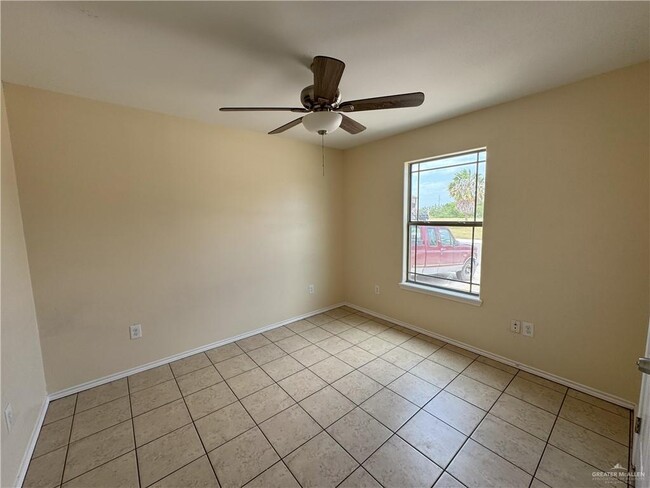 Building Photo - 209 N Linares St