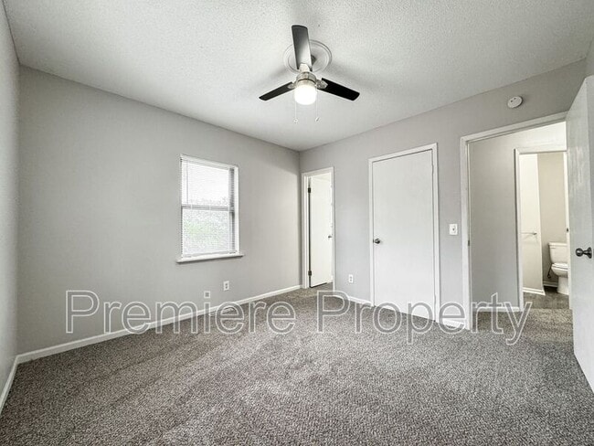 Building Photo - 4311 N Spruce Ave