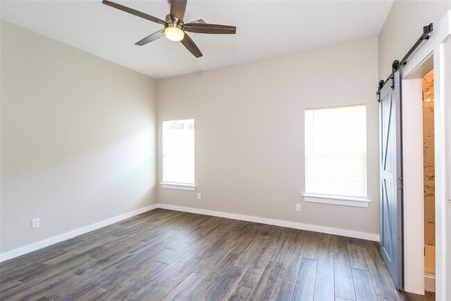 Building Photo - 11319 Paradise Out Ln