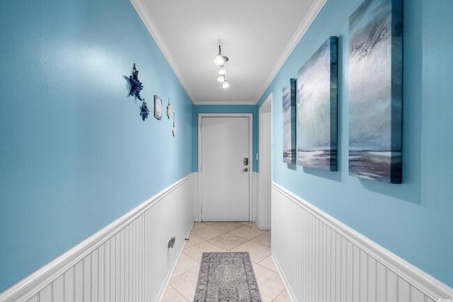 Building Photo - 10100 Lakeshore Dr