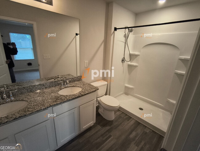 Building Photo - 141 Dogwood Ln