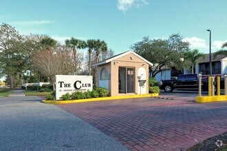 Building Photo - Condo in Southeast Orlando